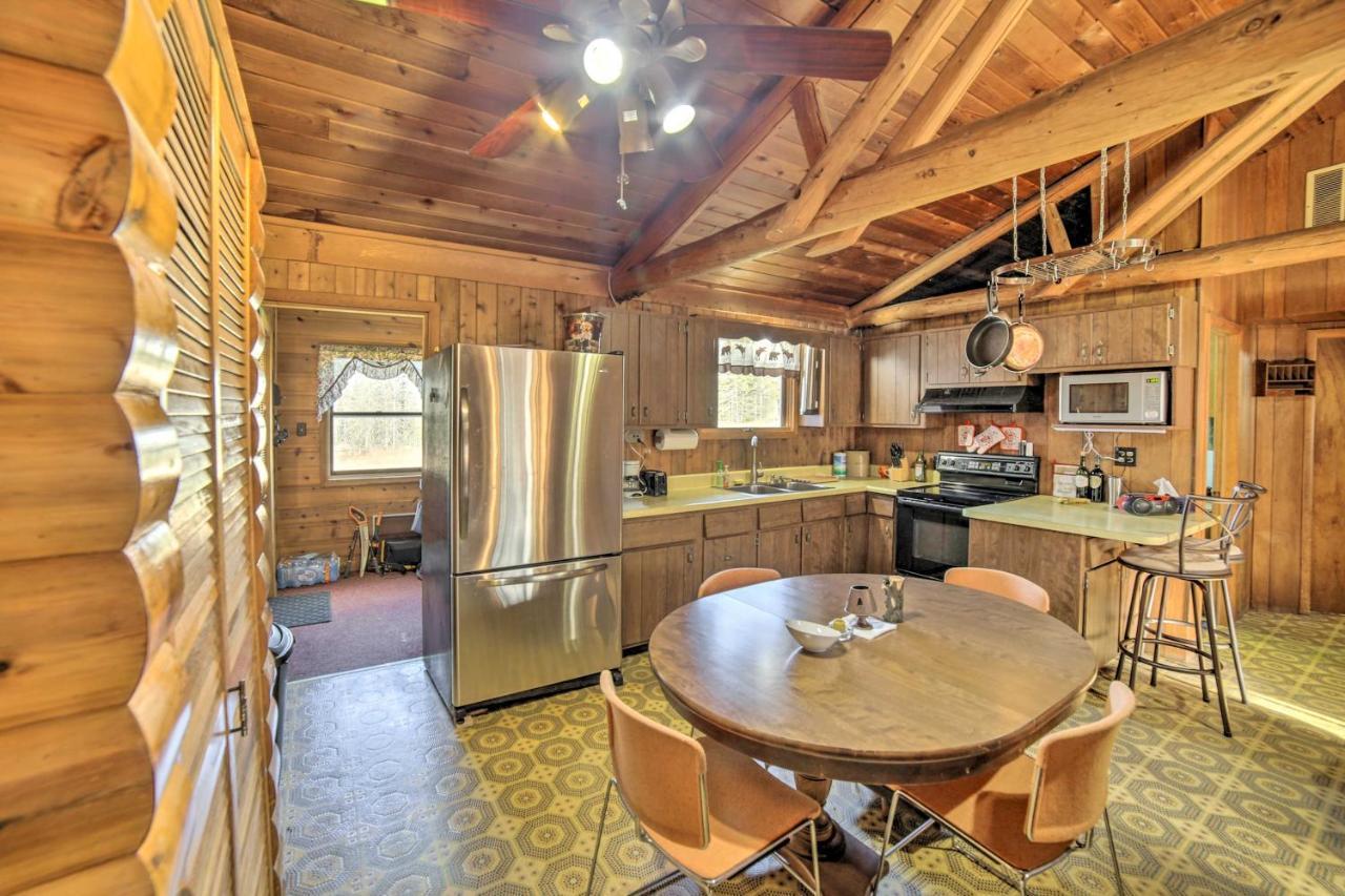 Cornell Home With Fire Pit And Hunting Access! 外观 照片