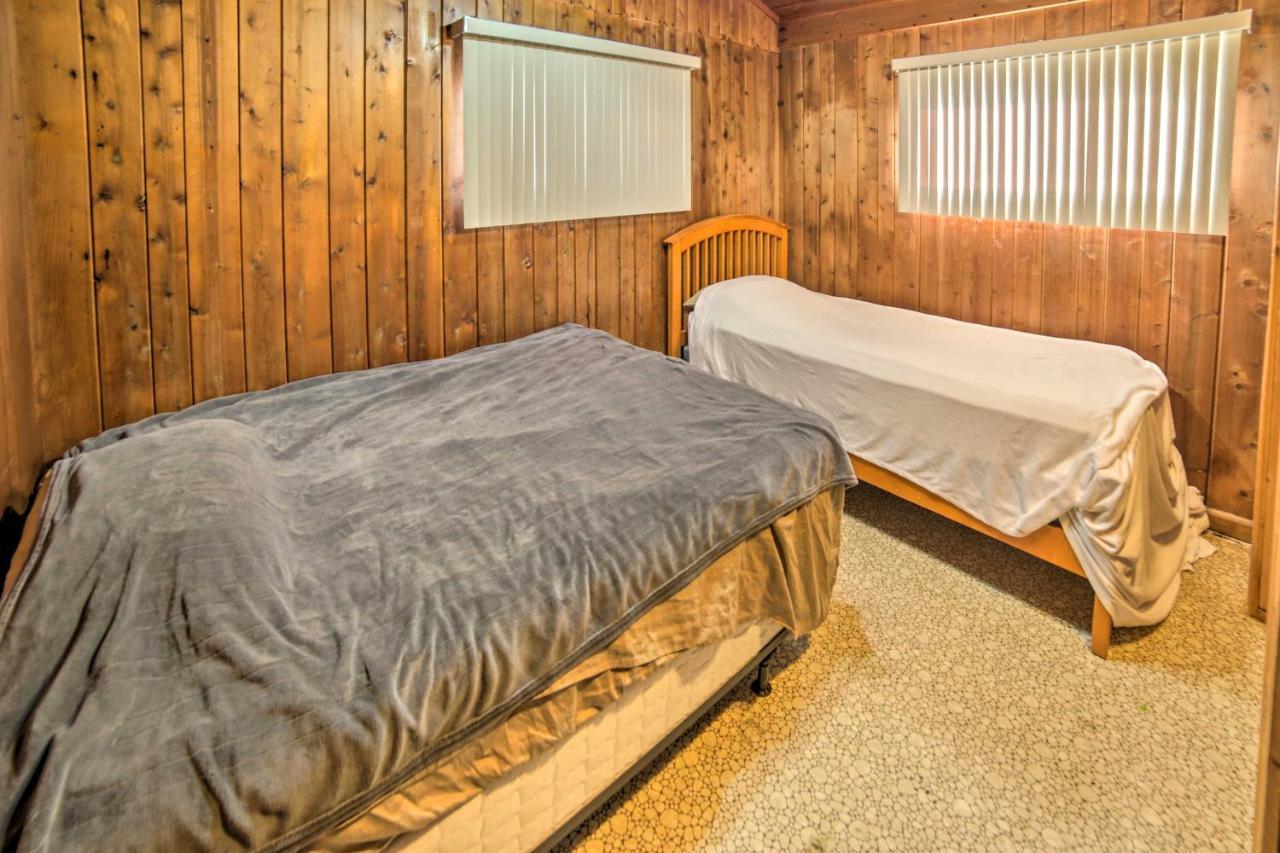Cornell Home With Fire Pit And Hunting Access! 外观 照片